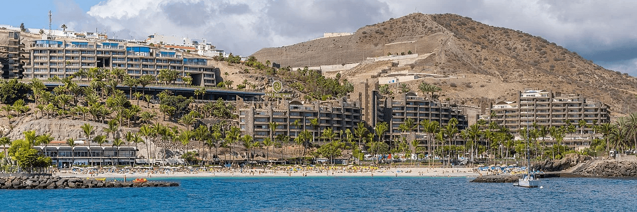 Imagen destacada del artículo: Anfi del Mar: El Caribe en Miniatura de Gran Canaria