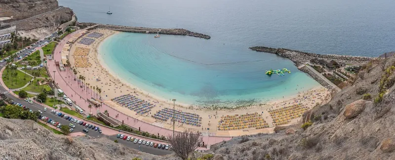 Imagen destacada de Amadores: la playa donde el mar se toma un respiro