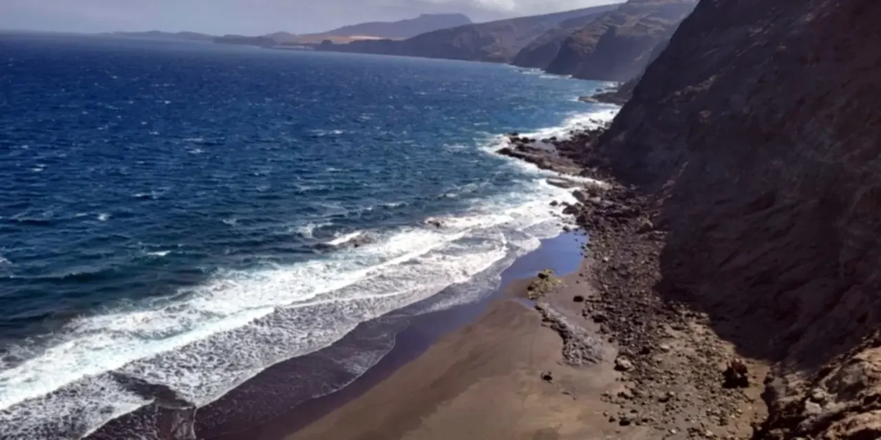 Faneroque: Mi playa secreta al final del camino en Gran Canaria Imagen destacada: Faneroque: Mi playa secreta al final del camino en Gran Canaria