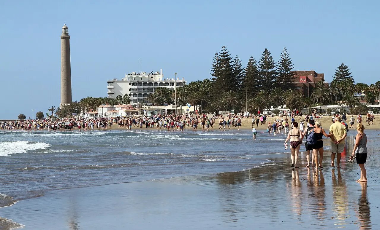 Playas de Gran Canaria: Descubre las Mejores de Sur a Norte Imagen destacada del artículo: Playas de Gran Canaria: Descubre las Mejores de Sur a Norte