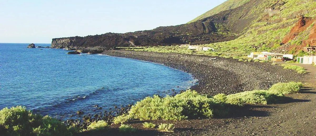 Playa Porís de Tigalate: Tesoro Escondido en la Costa de Mazo, La Palma Imagen destacada del artículo: Playa Porís de Tigalate: Tesoro Escondido en la Costa de Mazo, La Palma